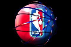 詹姆斯赵睿携手指导国青，篮球盛宴见证球员成长